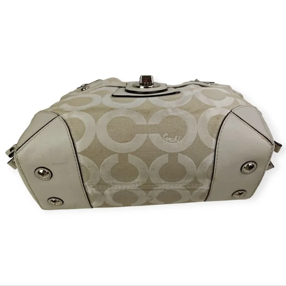 Coach elegant shoulder